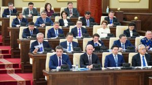 8 трлн тенге на рост и стабильность: Премьер-министр Олжас Бектенов объяснил, почему экономика Казахстана замедляется и что делает Правительство